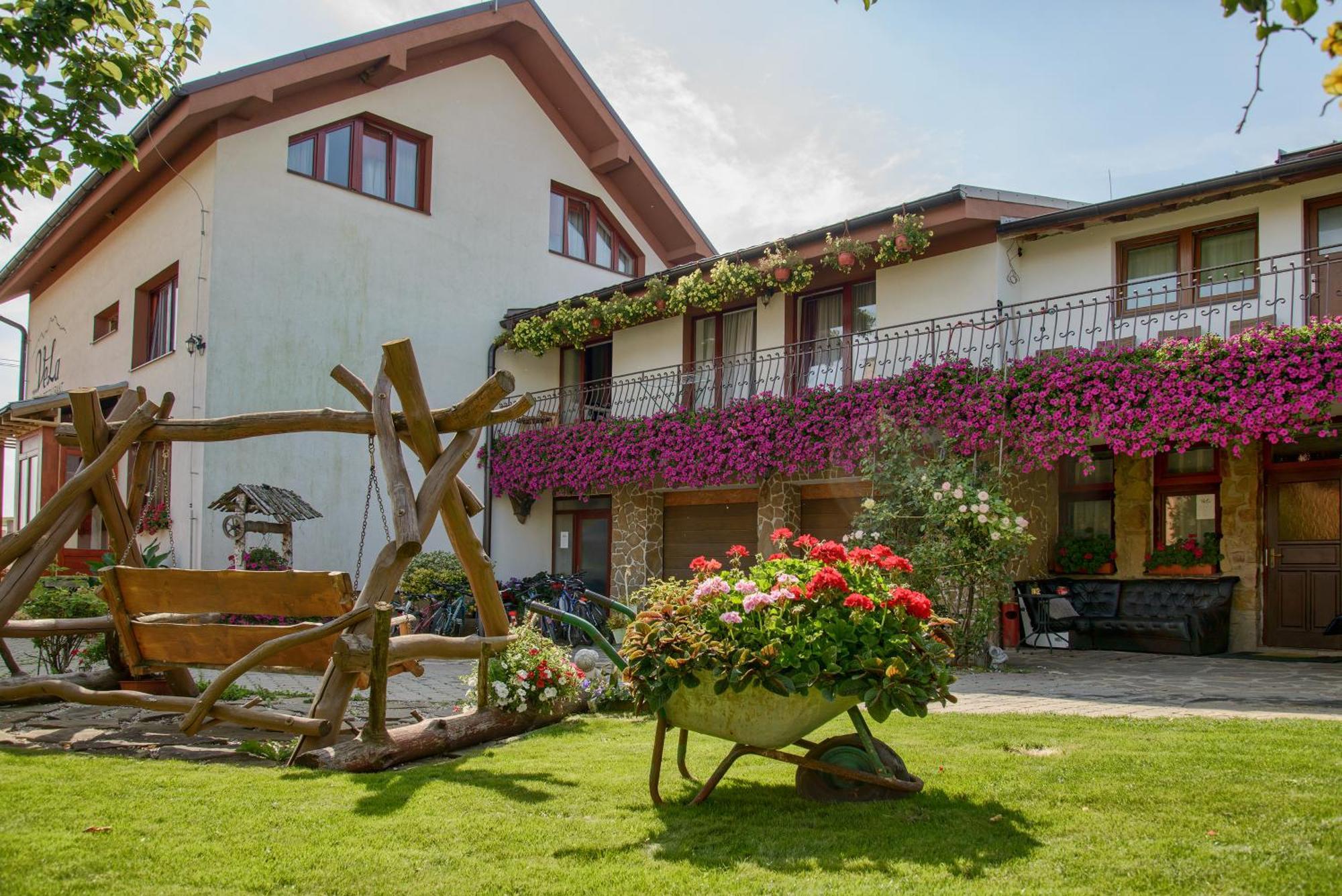 Vela Apartamento Maly Slavkov Exterior foto